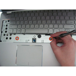 Снятие Dell Inspiron 15-7537 Нижняя крышка